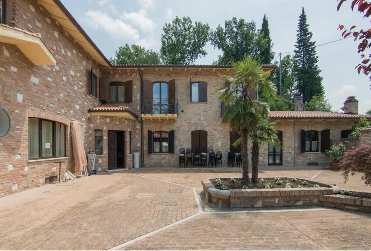 Villa Serra Alta Fermignano 外观 照片